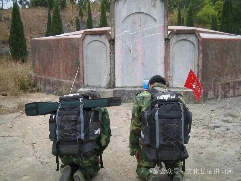 杜鹃声碎，喇叭声咽－－《红星啼血》后记