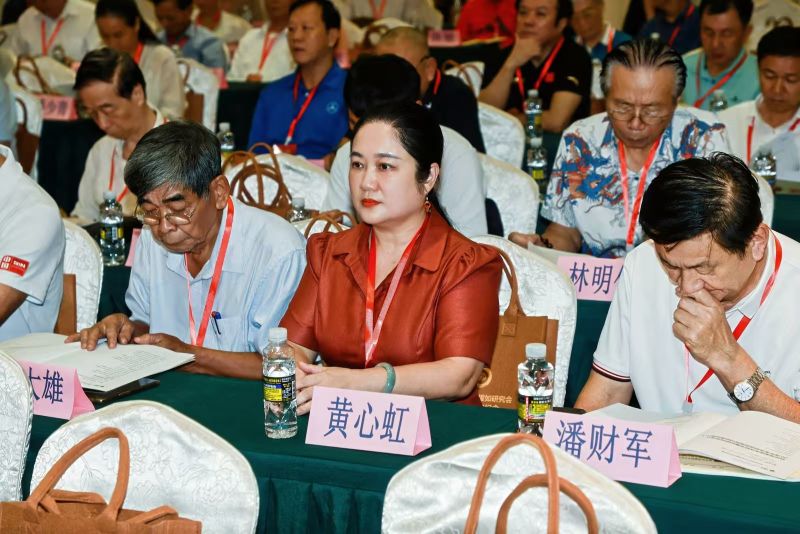 1759146387324355.jpg 微信图片_20250929194025_471_686.jpg